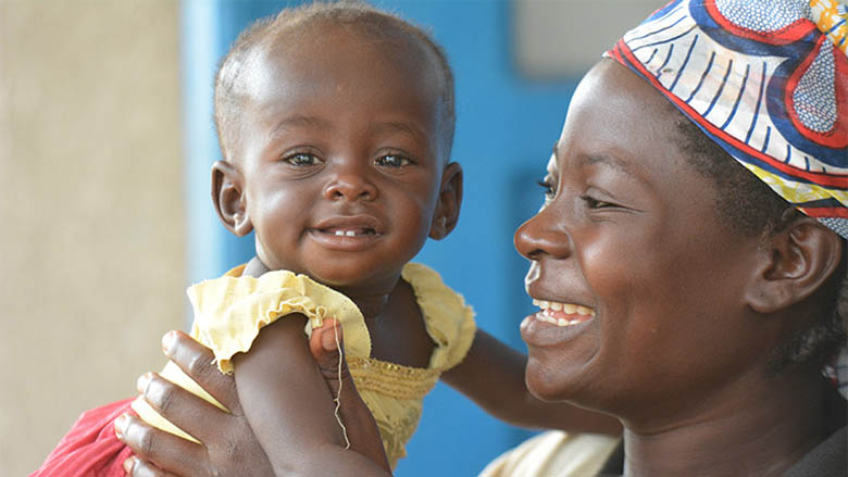 Une femme congolaise avec son enfant. Photo © IMA World Health.
