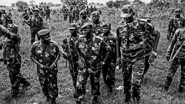 Le général Lucien Bahuma avec ses hommes. Photo © Timo Mueller.