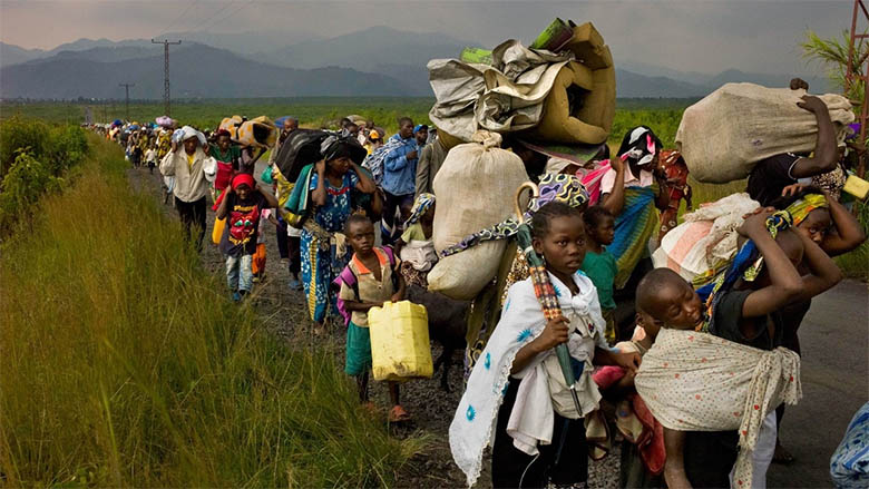 Les habitants de la région de Sake, dans le Nord-Kivu, fuyant les affrontements entre l'armée congolaise et les rebelles du M23. Photo © National Geographic.
